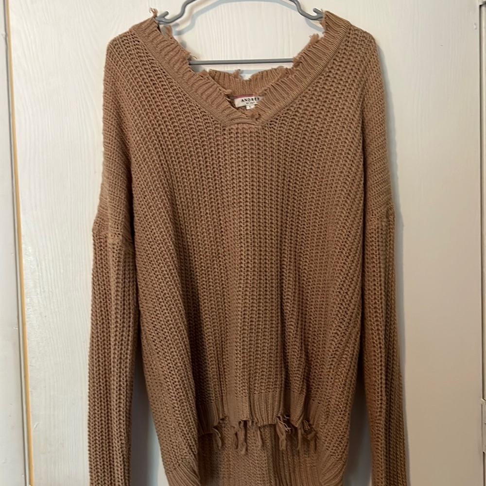 Knitted ANDRÉE BY UNIT sweater, never worn.